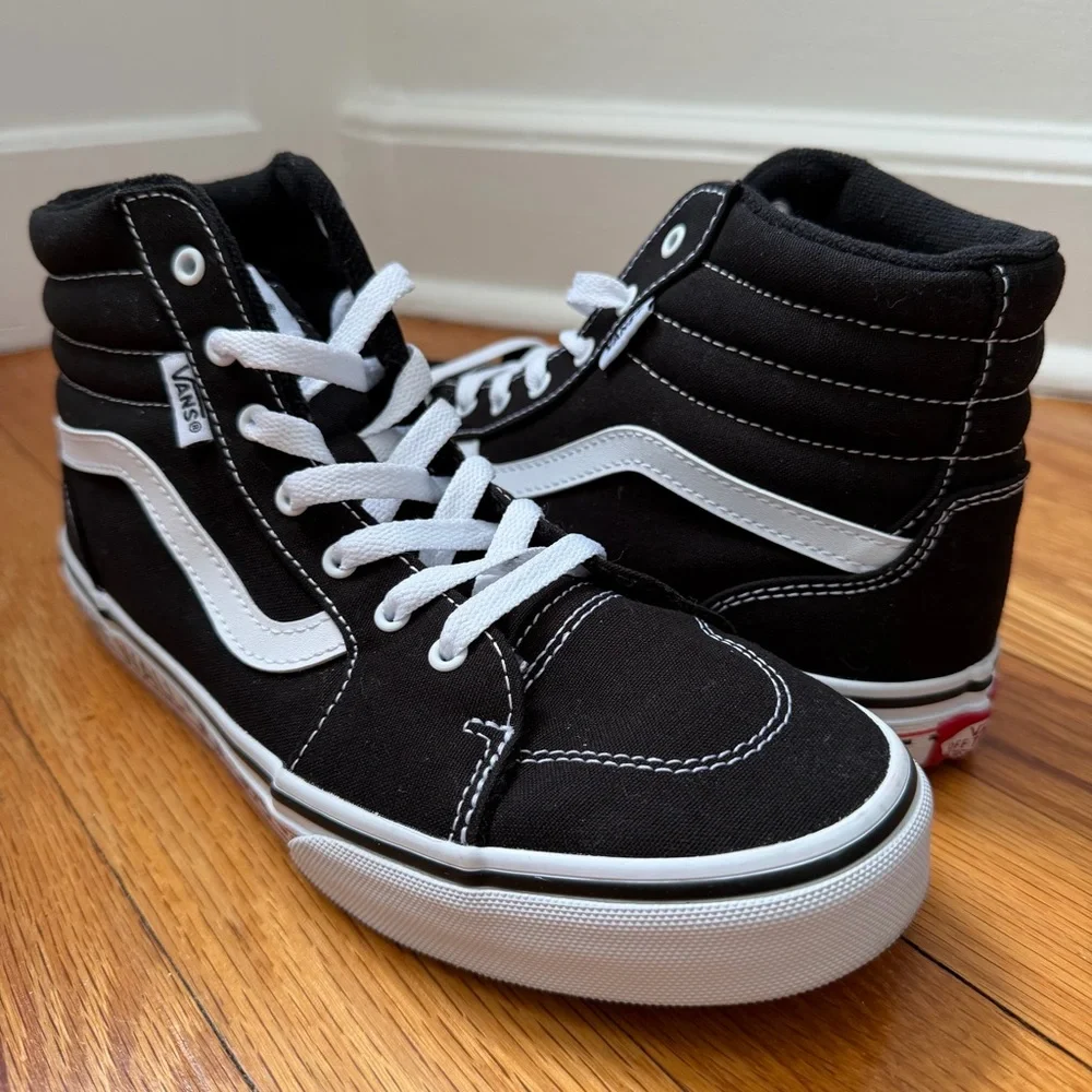 Vans Filmore Hi Off the Wall Sidewall Padded Ankle Sneakers 6 Youth, Women’s 7.5